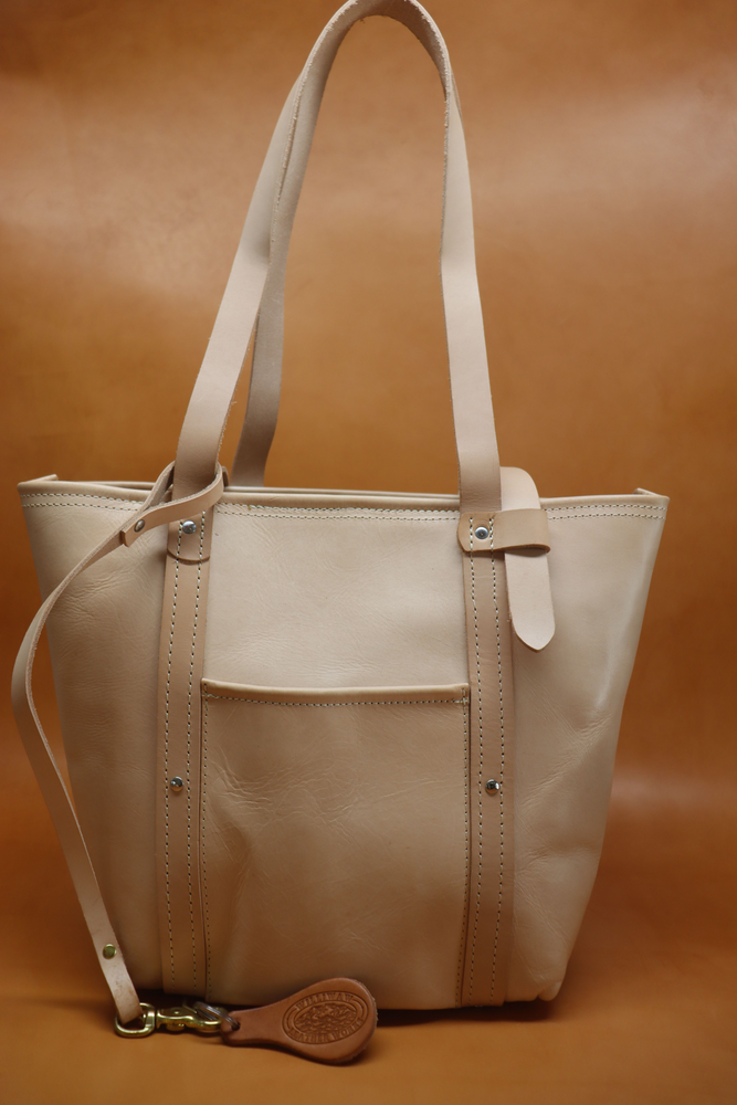 Natural Veg Tan Leather Tote Bag with Blue Bridle Straps (Handles) 115 –  AirBottomBags